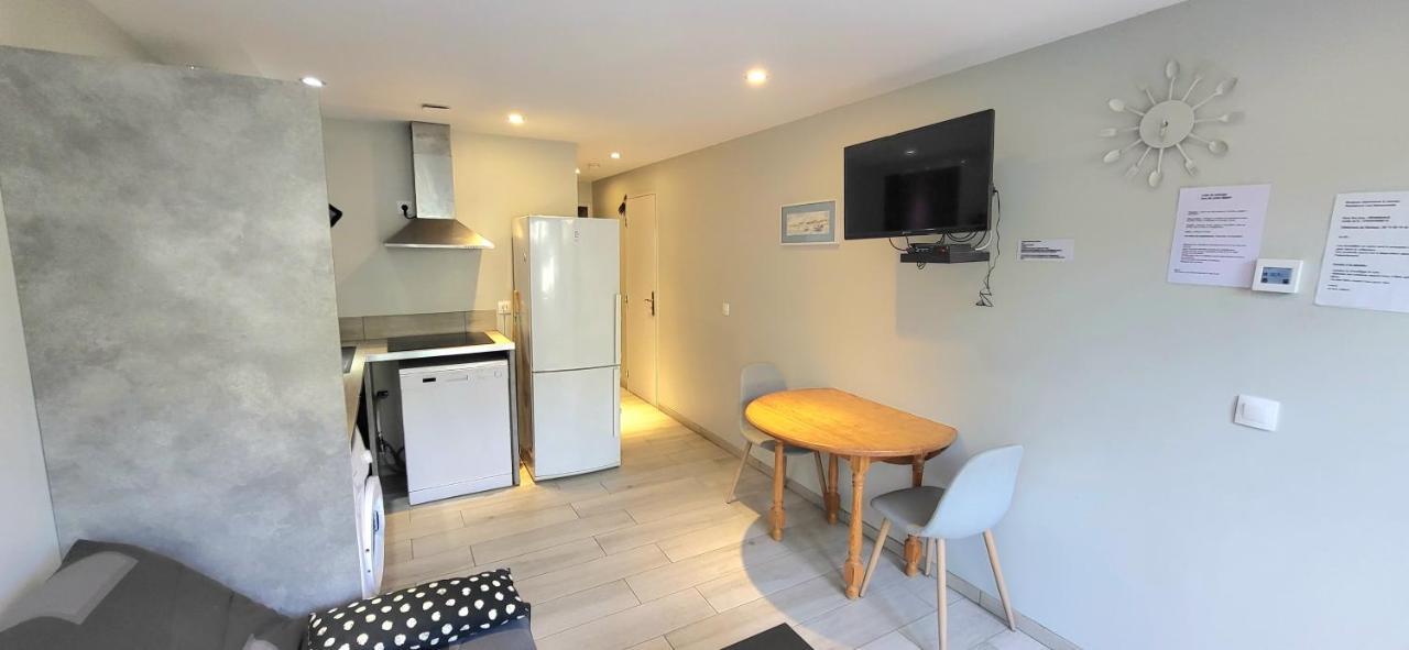 Residences Les Sansonnets "Appartements & Studios" Jonzac Extérieur photo