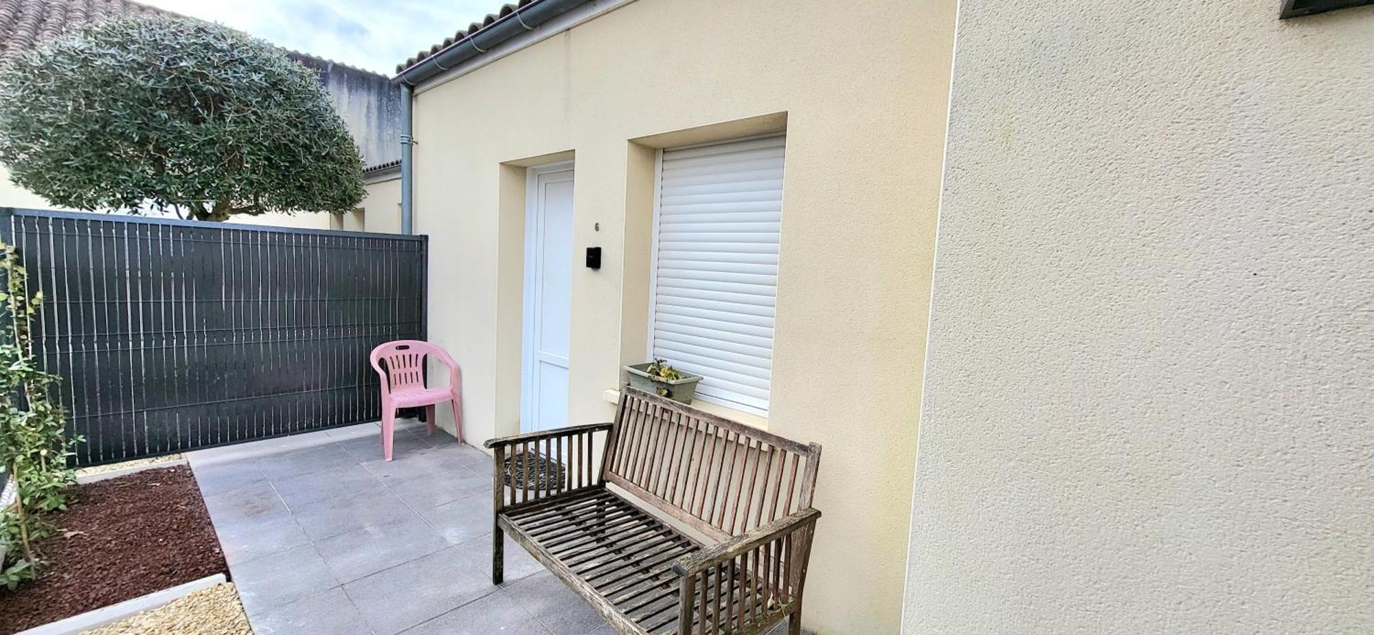 Residences Les Sansonnets "Appartements & Studios" Jonzac Extérieur photo