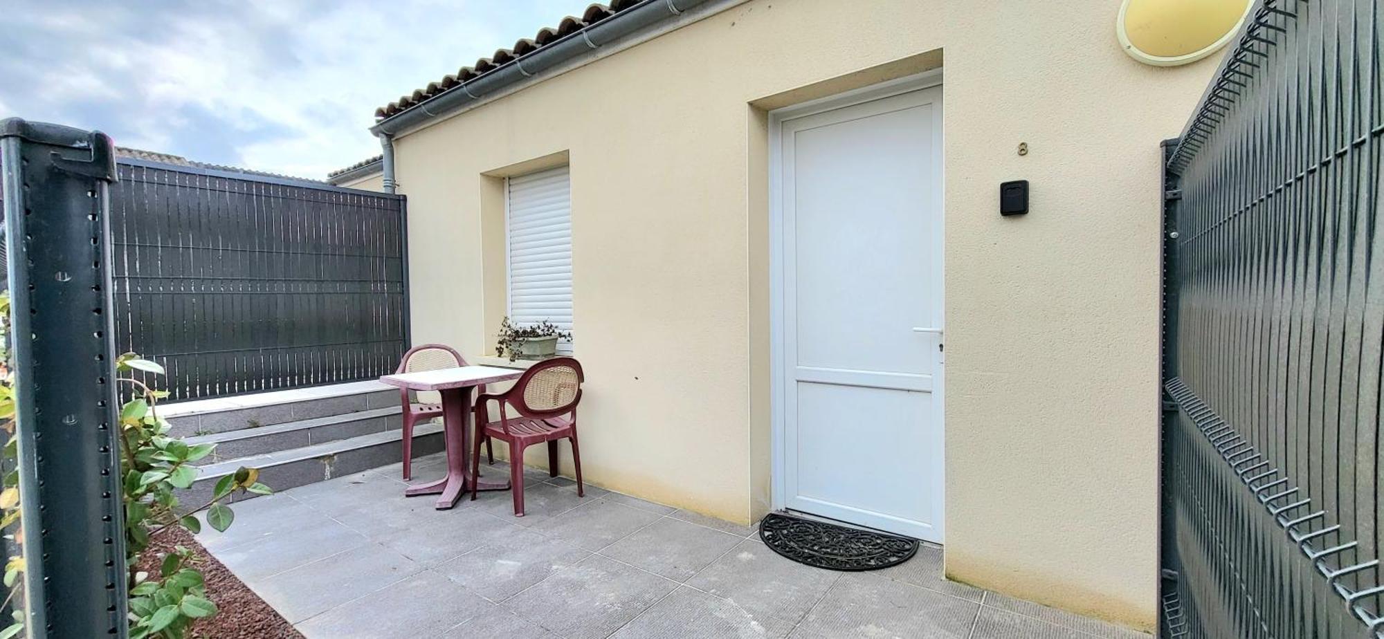 Residences Les Sansonnets "Appartements & Studios" Jonzac Extérieur photo