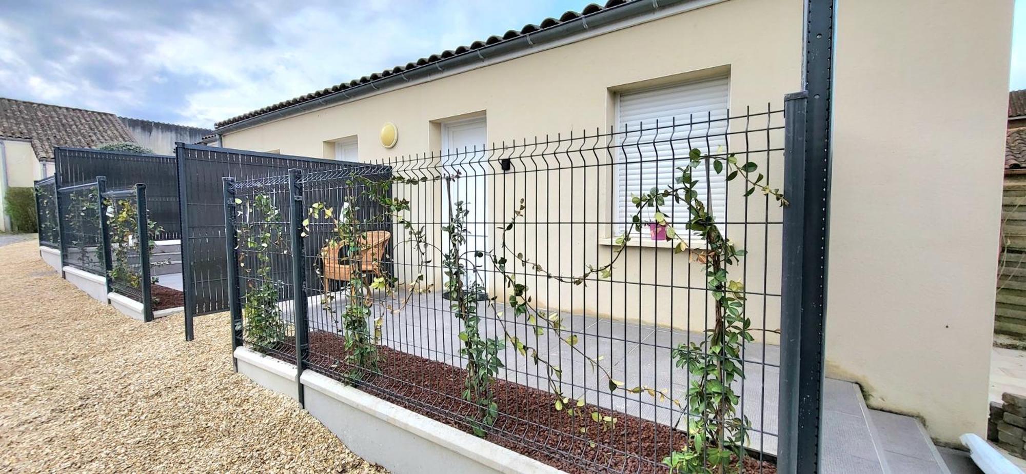 Residences Les Sansonnets "Appartements & Studios" Jonzac Extérieur photo