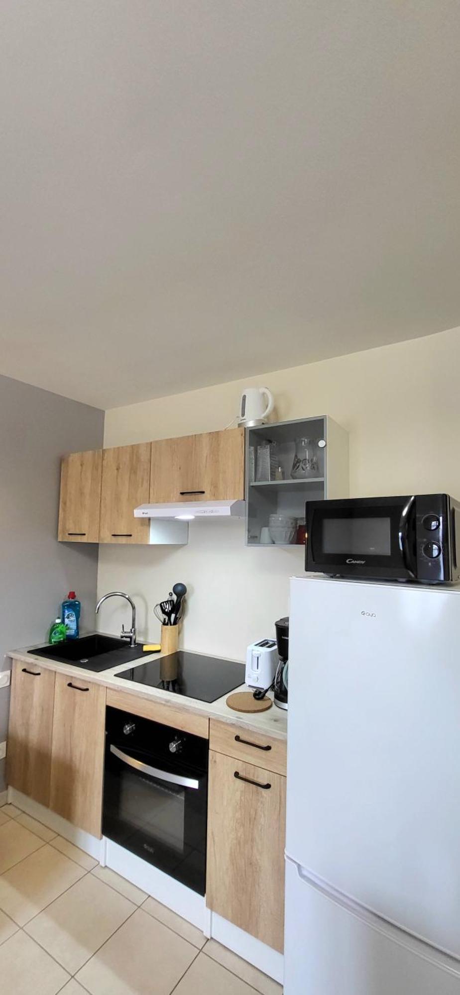 Residences Les Sansonnets "Appartements & Studios" Jonzac Extérieur photo
