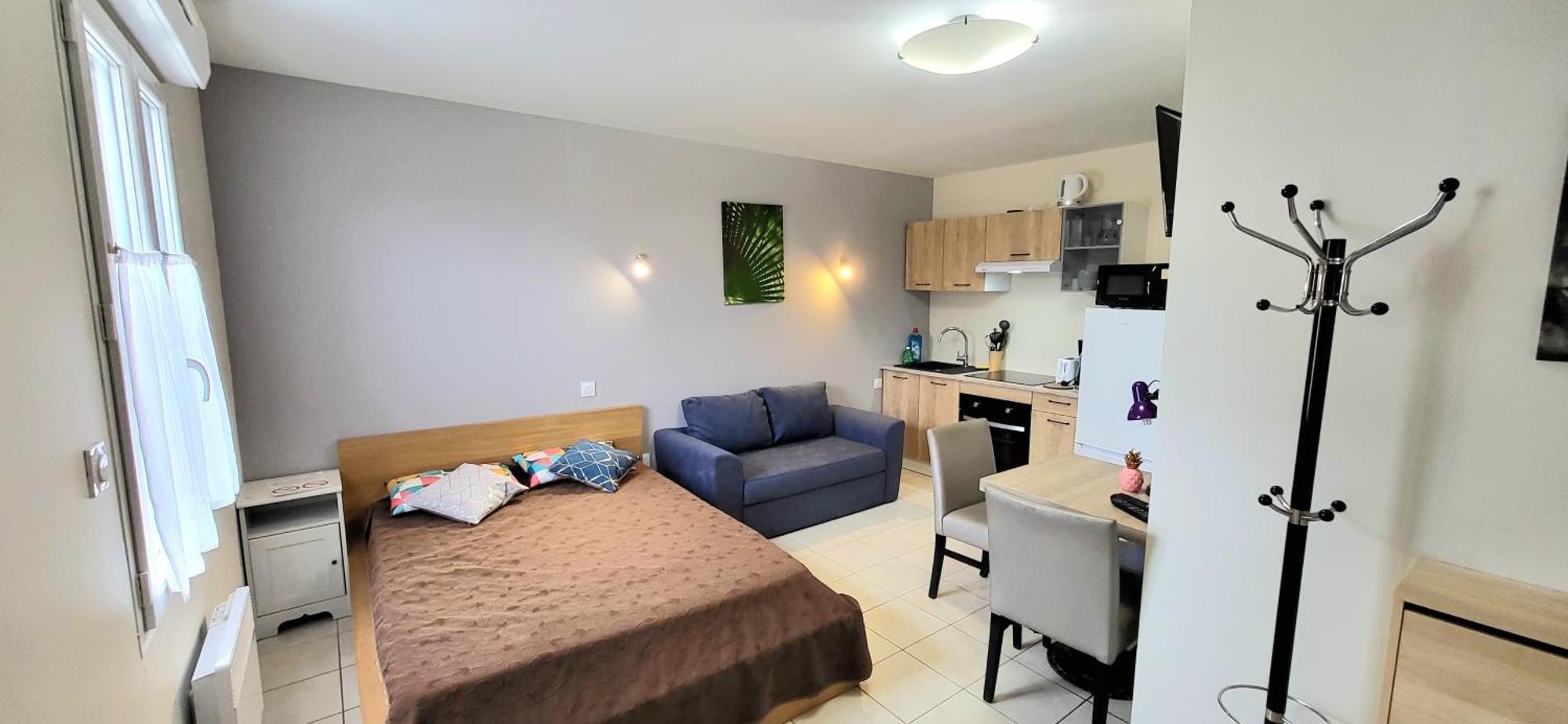 Residences Les Sansonnets "Appartements & Studios" Jonzac Extérieur photo