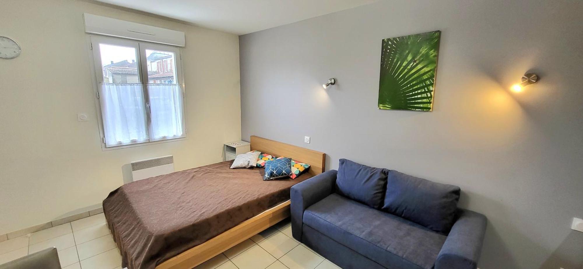 Residences Les Sansonnets "Appartements & Studios" Jonzac Extérieur photo