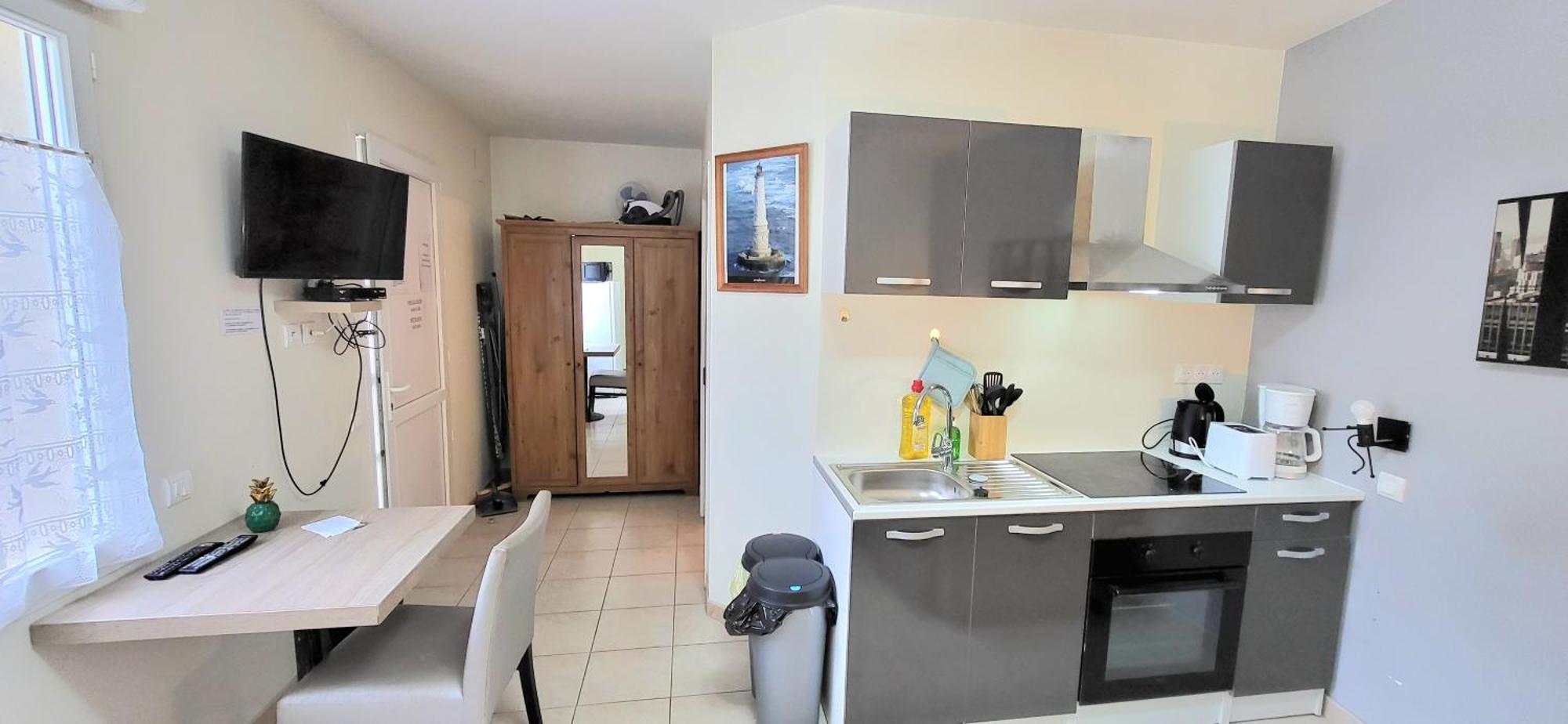 Residences Les Sansonnets "Appartements & Studios" Jonzac Extérieur photo