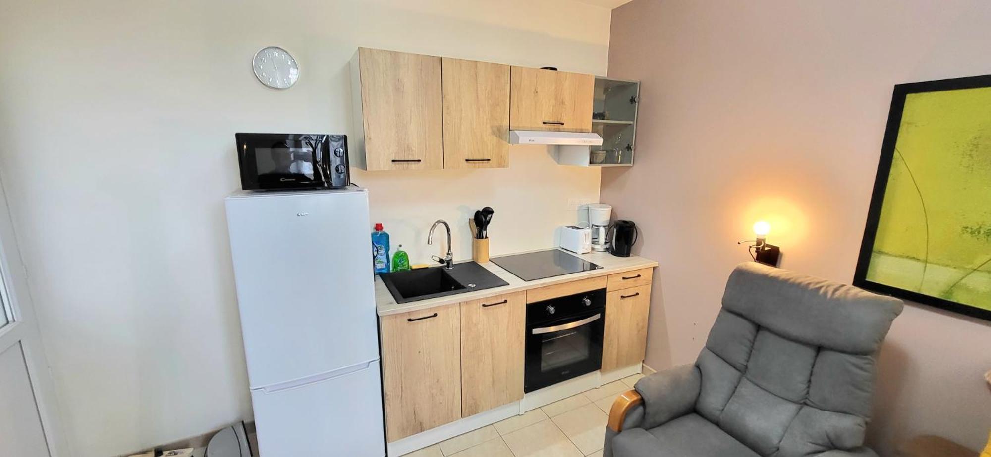Residences Les Sansonnets "Appartements & Studios" Jonzac Extérieur photo